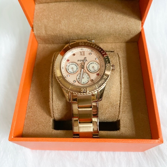 Fossil Jewelry - FOSSIL Rosegold Unisex Watch
